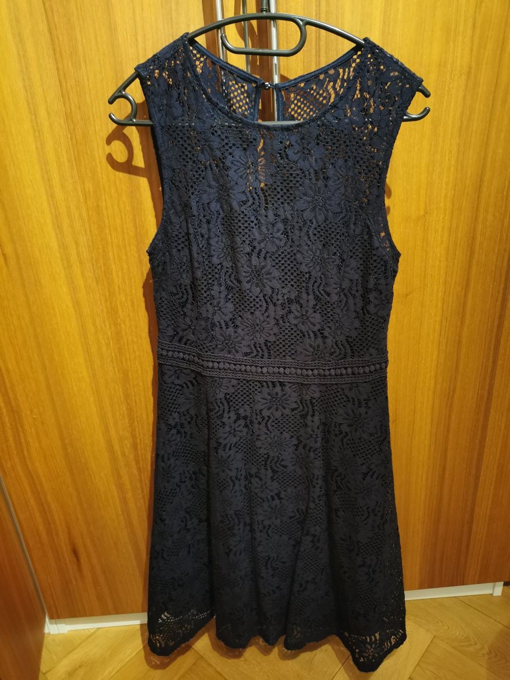 Dorothy Perkins Vestiti: Kleid – Usato da Bern venduto da Linii