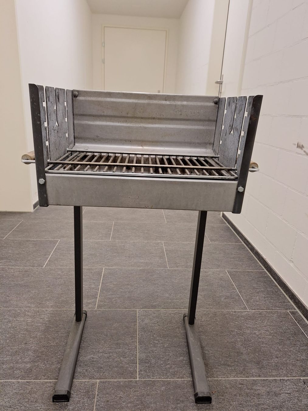 Griglie: Holzgrill – Usato da Wilen (Sarnen) venduto da afl_lc58