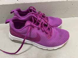 Nike Turnschuhe Gr. 38 / UK 4.5