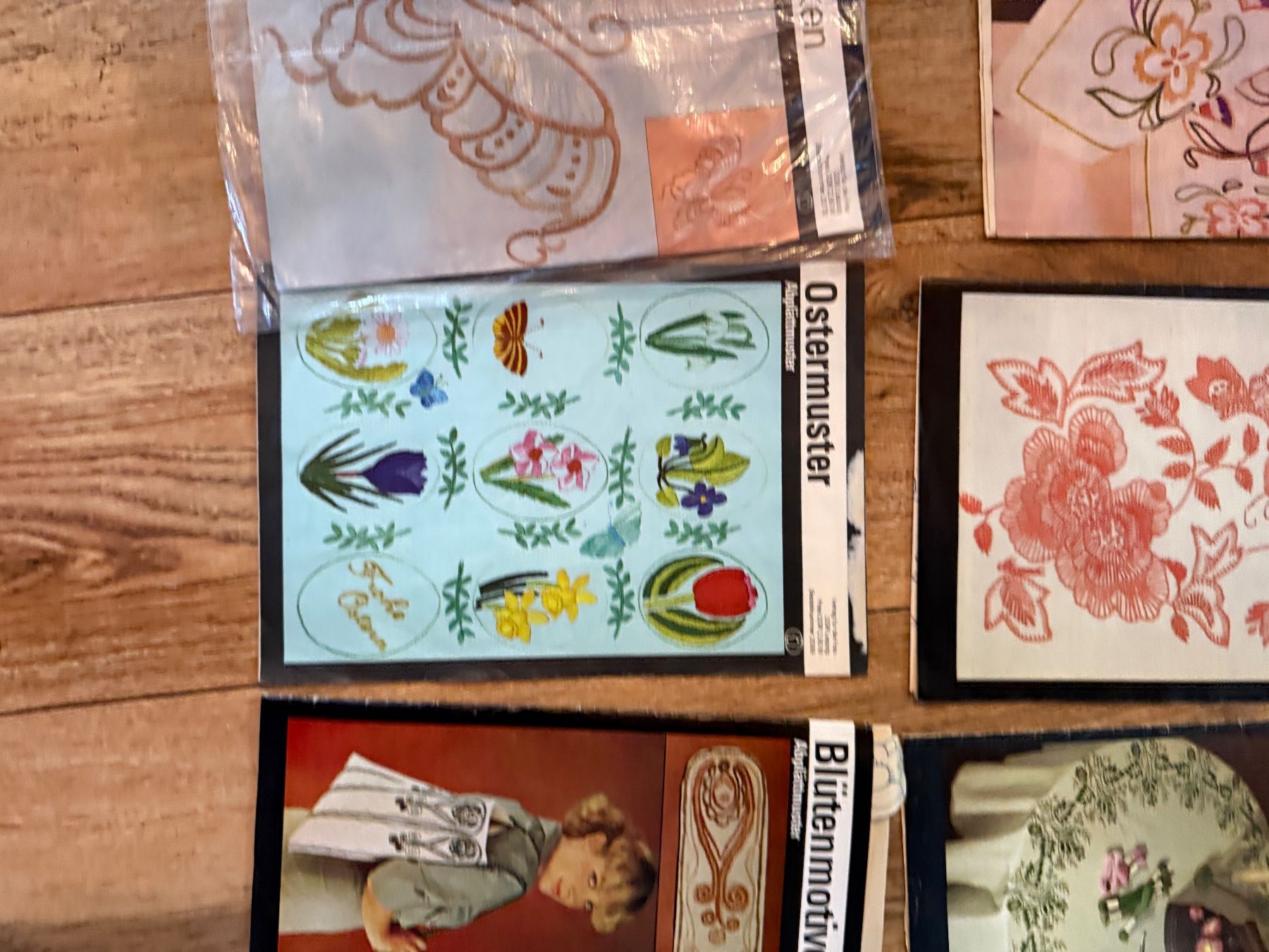 Bücher: Gemischtes Stickmuster Konvolut Blüten decken decke – Gebraucht aus Buchs SG von Billikatze5 5