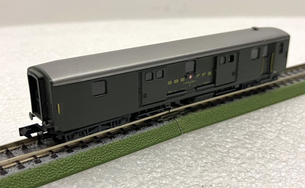 Arnold Modelleisenbahnen: Arnold 3713 N= Leichtstahl Gepäckwagen SBB D 065-0 - in OVP – Neu (gemäss Beschreibung) aus Thun von retoolinoo 3