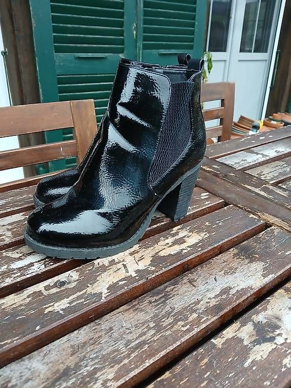 Scarpe da donna: NOIZ black Heel Ankle Boots - shiny leather – Usato da Ochlenberg venduto da Pbw_ardrobe