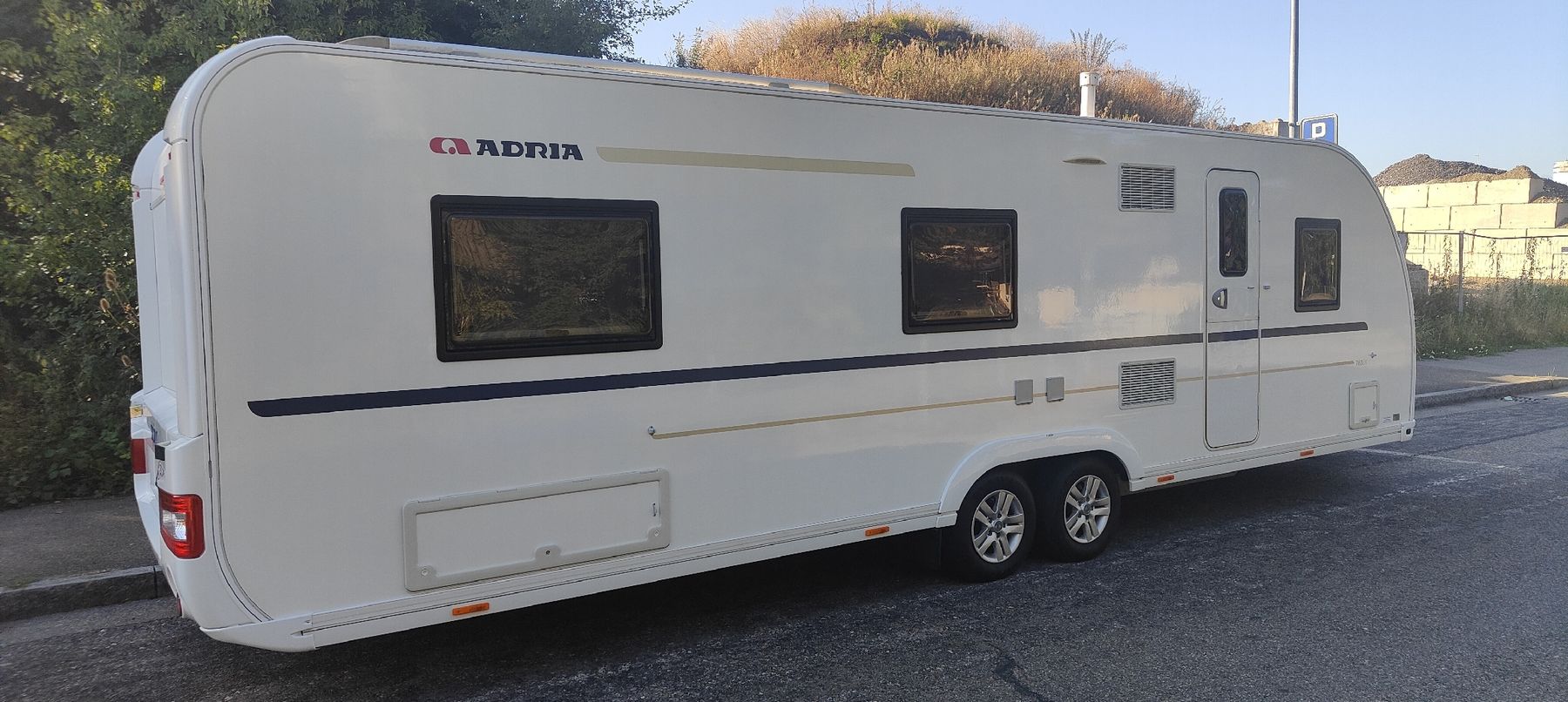 Adria Veicoli da campeggio: Adria Alpina 763 UK – Usato da Rüti ZH venduto da tho_6t6l