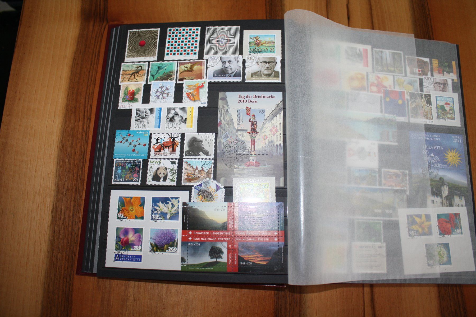 Albums: Schweizer Briefmarken Ersttagesstempel 2000-2017 – Neuf (Voir description) à Buchrain par Donatello4 7