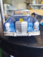 Altes blechauto Mercedes Benz