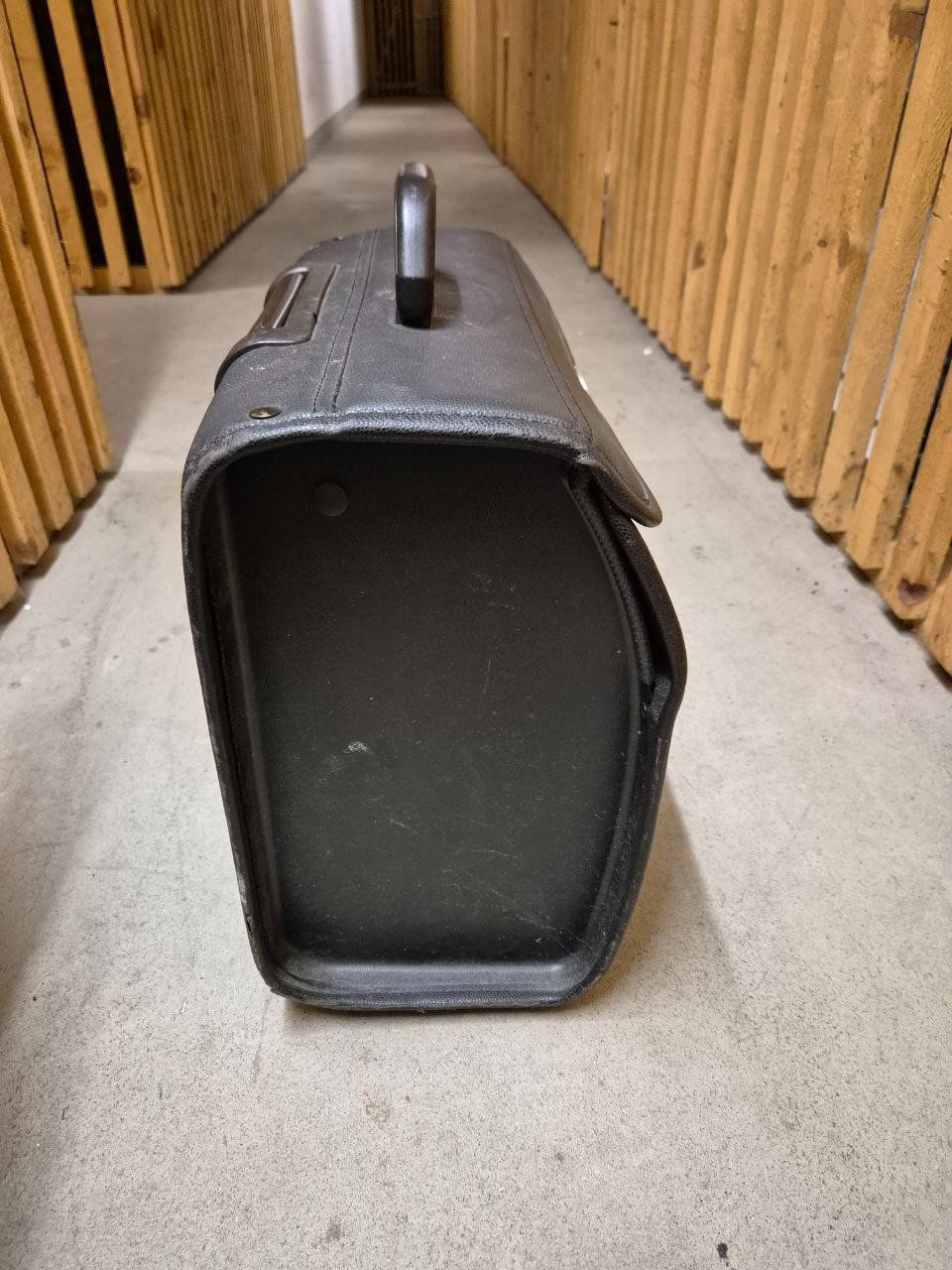 Samsonite Reisekoffer: Samsonite Business-Trolley / Piloten-Koffer Schwarz – Gebraucht aus Zürich von MikeFe 5