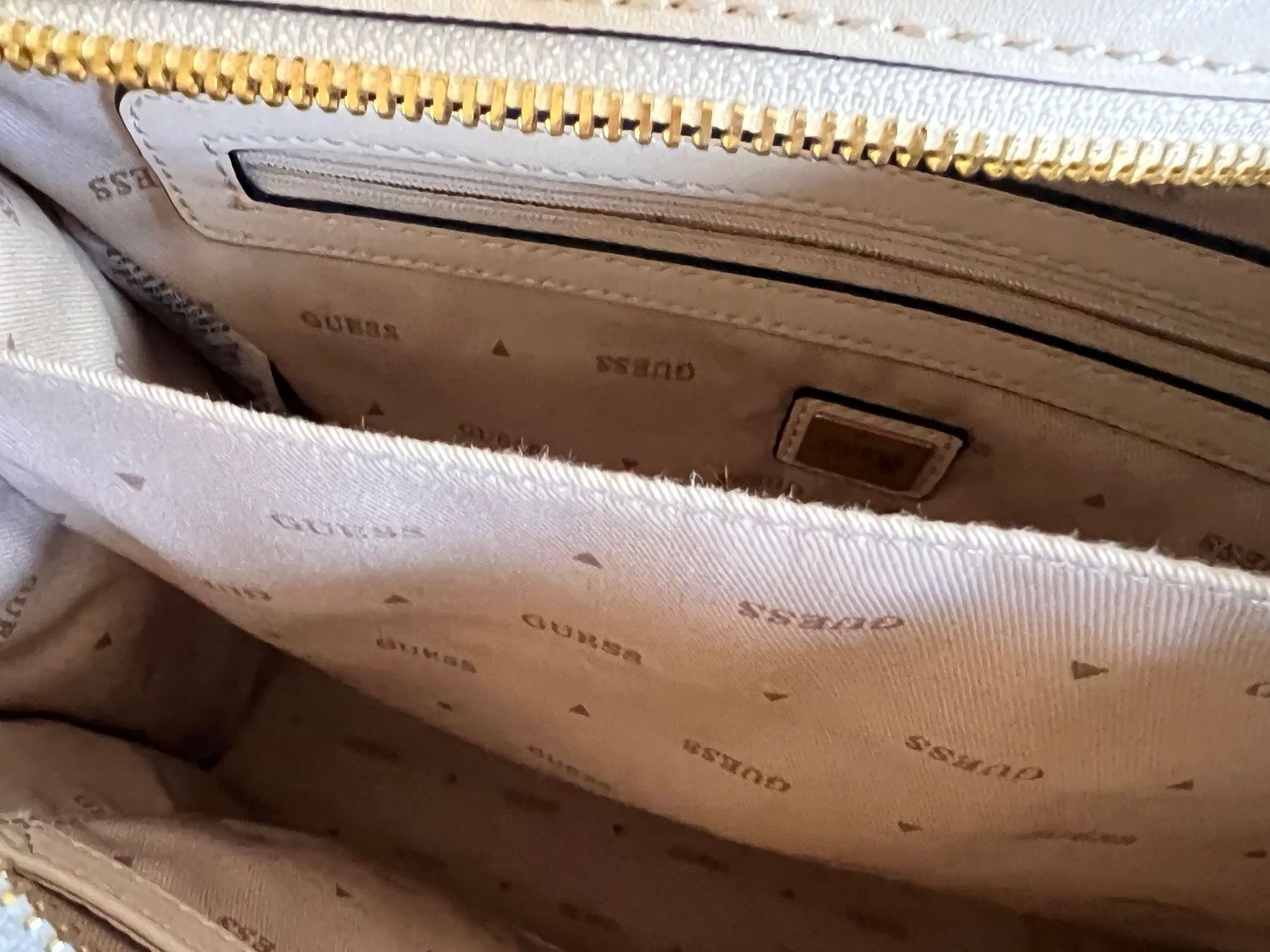Guess Taschen für Damen: Guess Handtasche mit Schultergurt – Neu (gemäss Beschreibung) aus Appenzell von Folco 6
