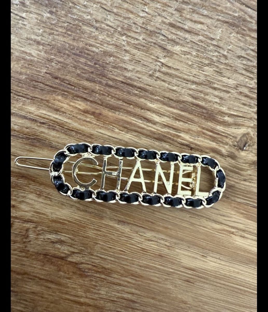 Accessori per capelli: Kleine Haarspange Chanel – Nuovo (secondo la descrizione) da Saanen venduto da SoniaMichaela