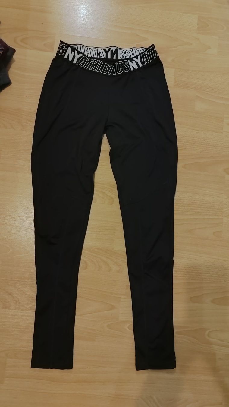 H&M Pantaloni: Sporthose Gr. M Set: 5 Stk. – Nuovo (secondo la descrizione) da Zürich venduto da nic_xm7s 1