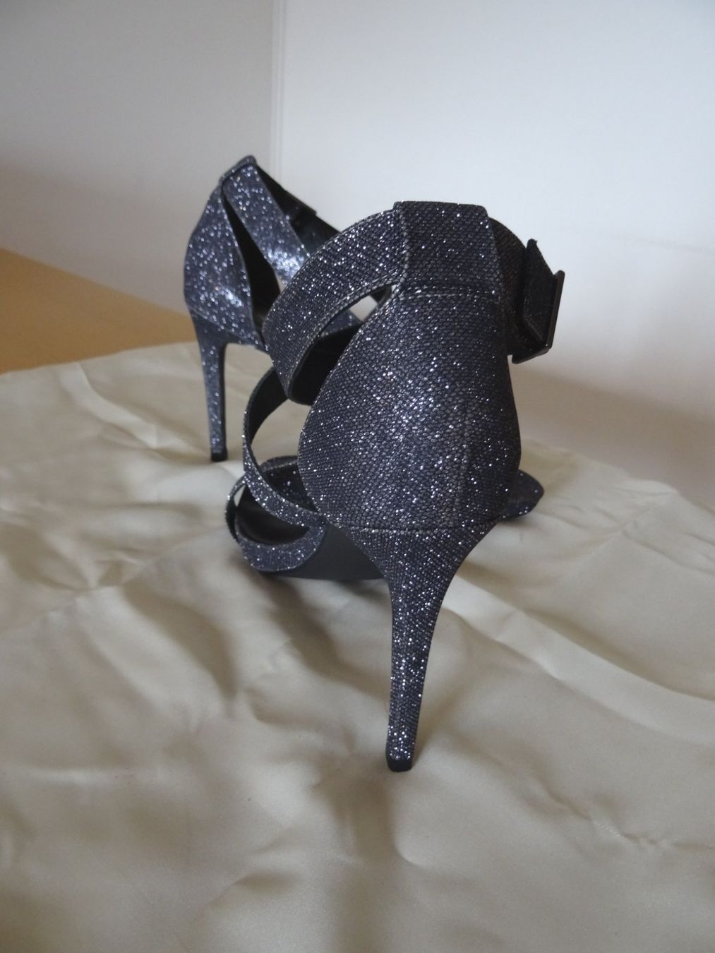 Scarpe da donna: Neue Damenschuhe Gloria Ortiz – Nuovo e nell'imballaggio originale da Disentis-Muster venduto da Bix03 3