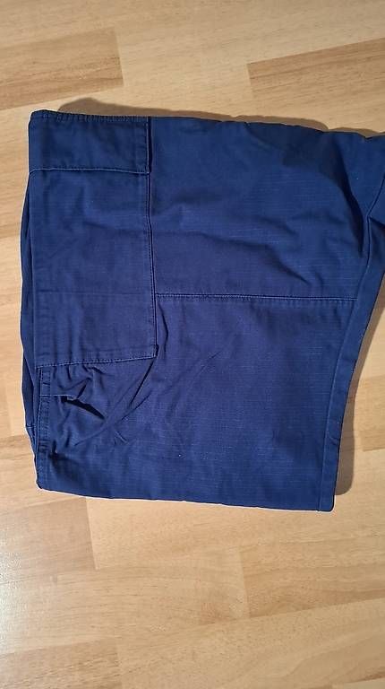 Pantalons: Pantalon cargo Nike – D'occasion à Fleurier par die_gg95 3