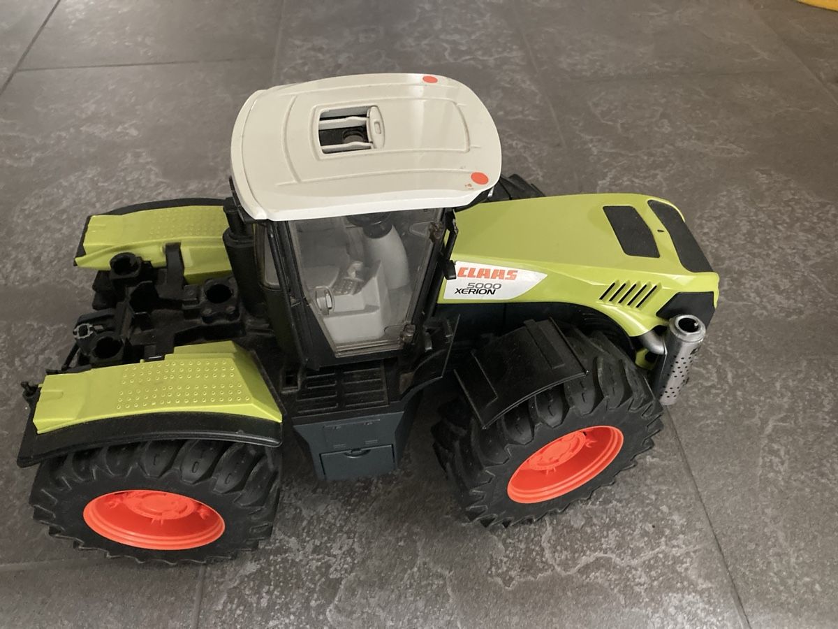 Claas Traktoren: Claas Xerion 5000 Traktor – Gebraucht aus Gunzwil von Heimatchochi 1