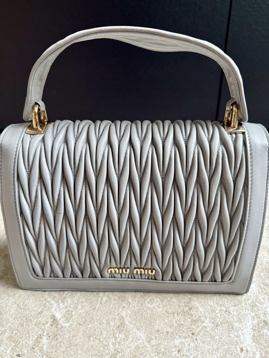Miu Miu Borse da donna: Iconic Miu Miu matelassé leather bag – Usato da Cologny venduto da sab_xh7v 1