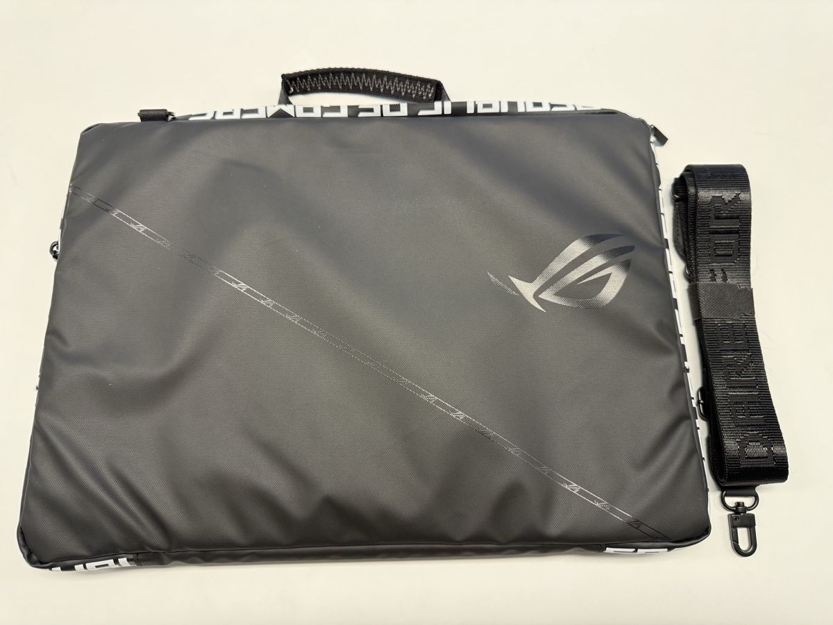 Asus Borse: ASUS ROG Ranger Laptoptasche mit Mausmatte ASUS – Nuovo (secondo la descrizione) da Allschwil venduto da Vespalino48 2