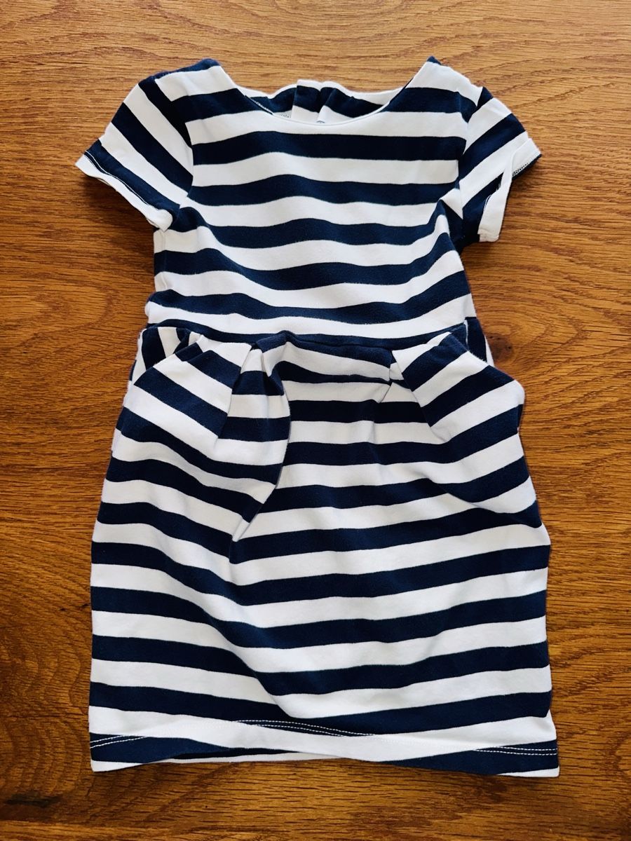 H&M Vestiti & Gonne: Gr 98/104 H&M Kleid mit 2 taschen – Usato da Wettingen venduto da hak_52m8