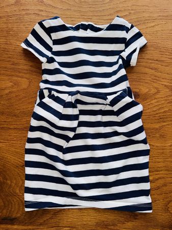 Gr 98/104 H&M Kleid mit 2 taschen