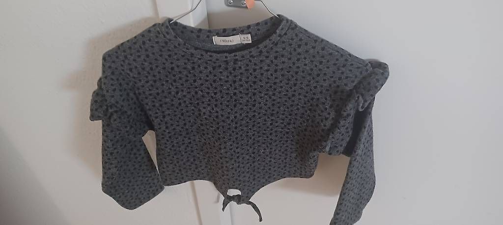 Tops: Crop top Sfera  – D'occasion à GENEVE par NathalieI01 1