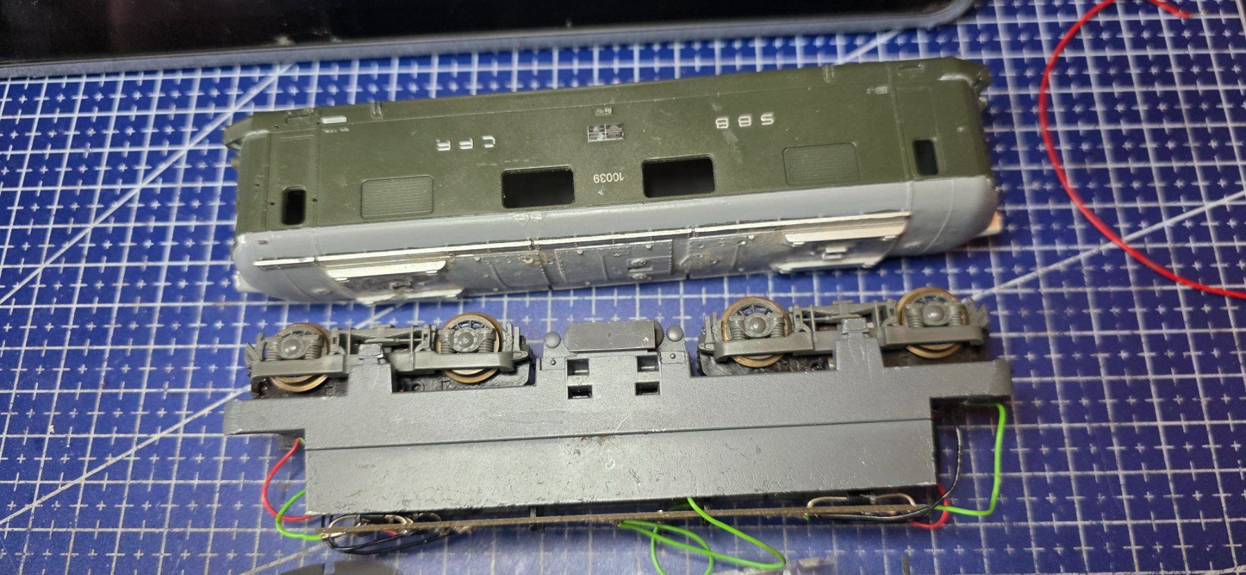 Lima Modellini di ferrovie: Lima Re4/4 H0/DC analog Ersazteile – Usato da Hochfelden venduto da Danizh0 2
