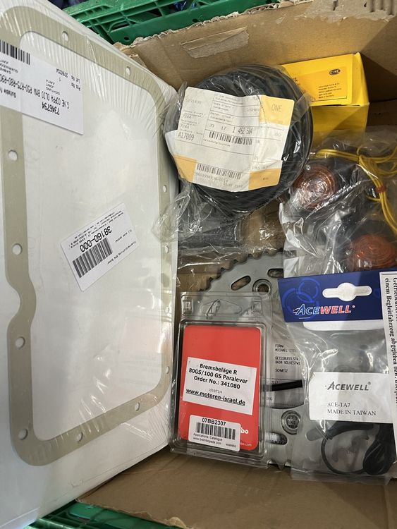 Viele Ersatzteile für BMW R80/R100 (Gebraucht) in für CHF 360 – mit ...