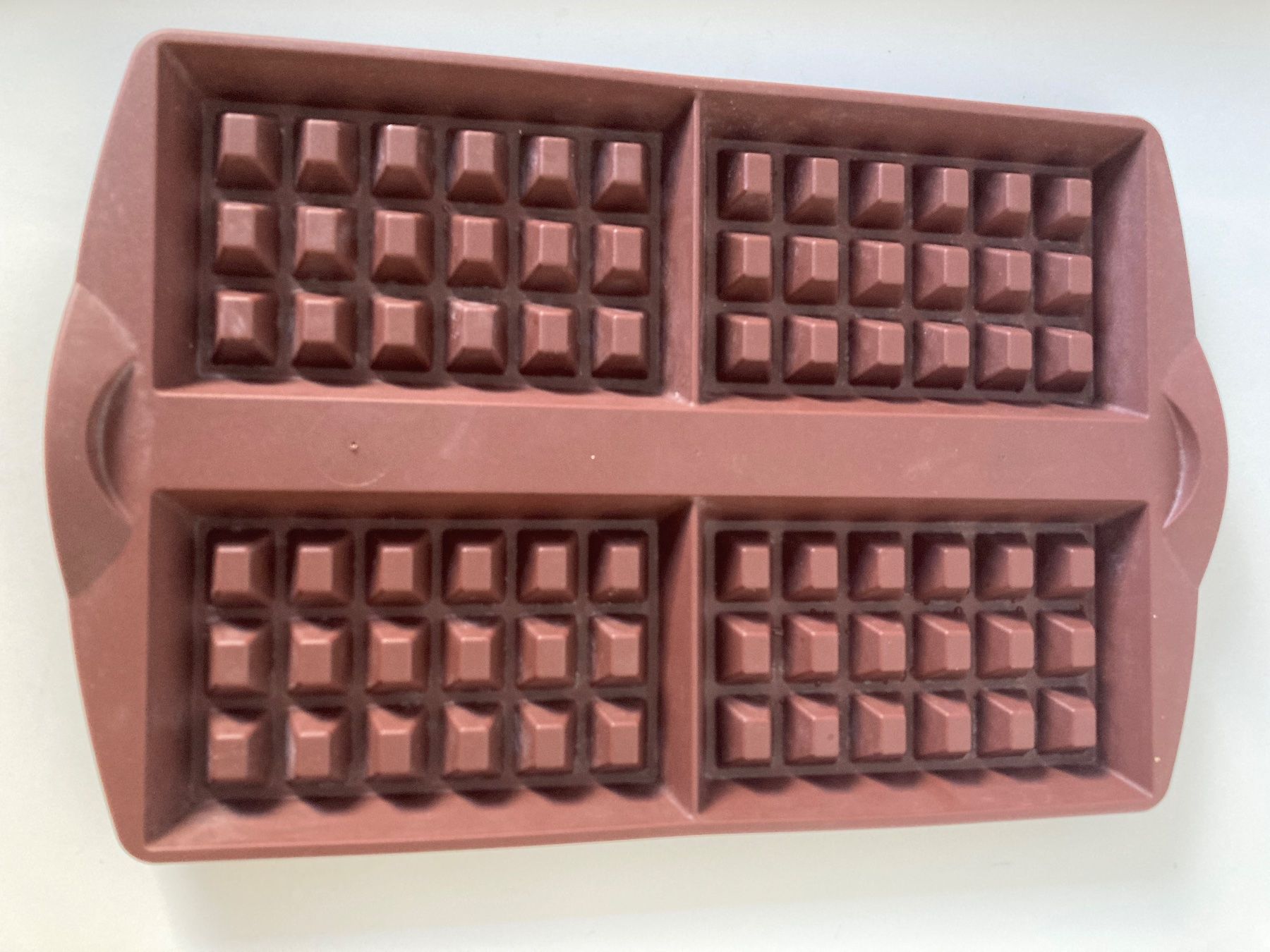 Tupperware Backformen: Moule à gaufres Tupperware – Gebraucht aus Frasses von soowoo12