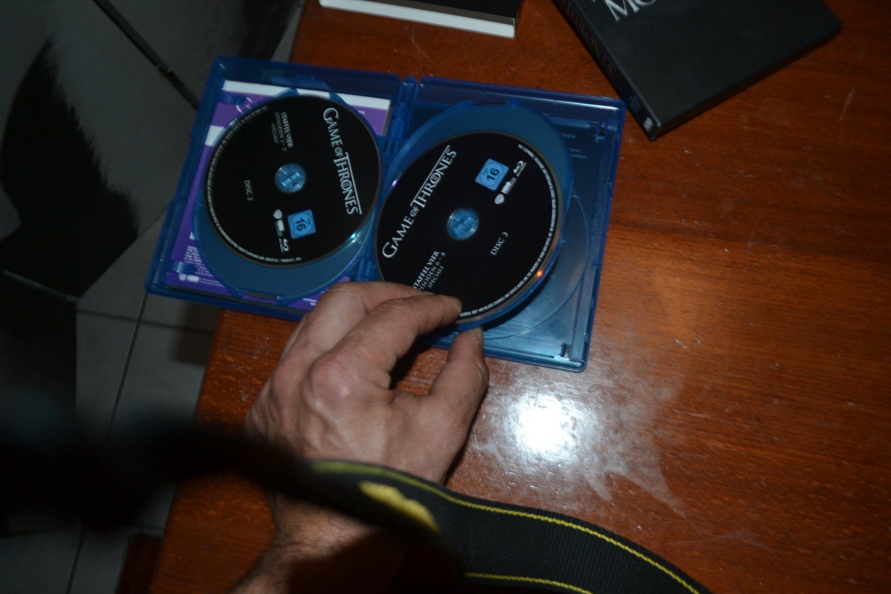Alle DVDs: Game of Thrones vierte Staffel – Gebraucht aus Laupen ZH von chefdom 4