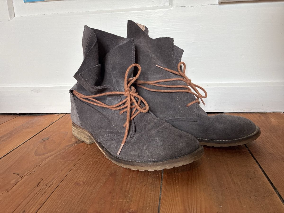 Damenschuhe: Wildlederschuhe – Gebraucht aus Schönenwerd von Xenia.Buechl
