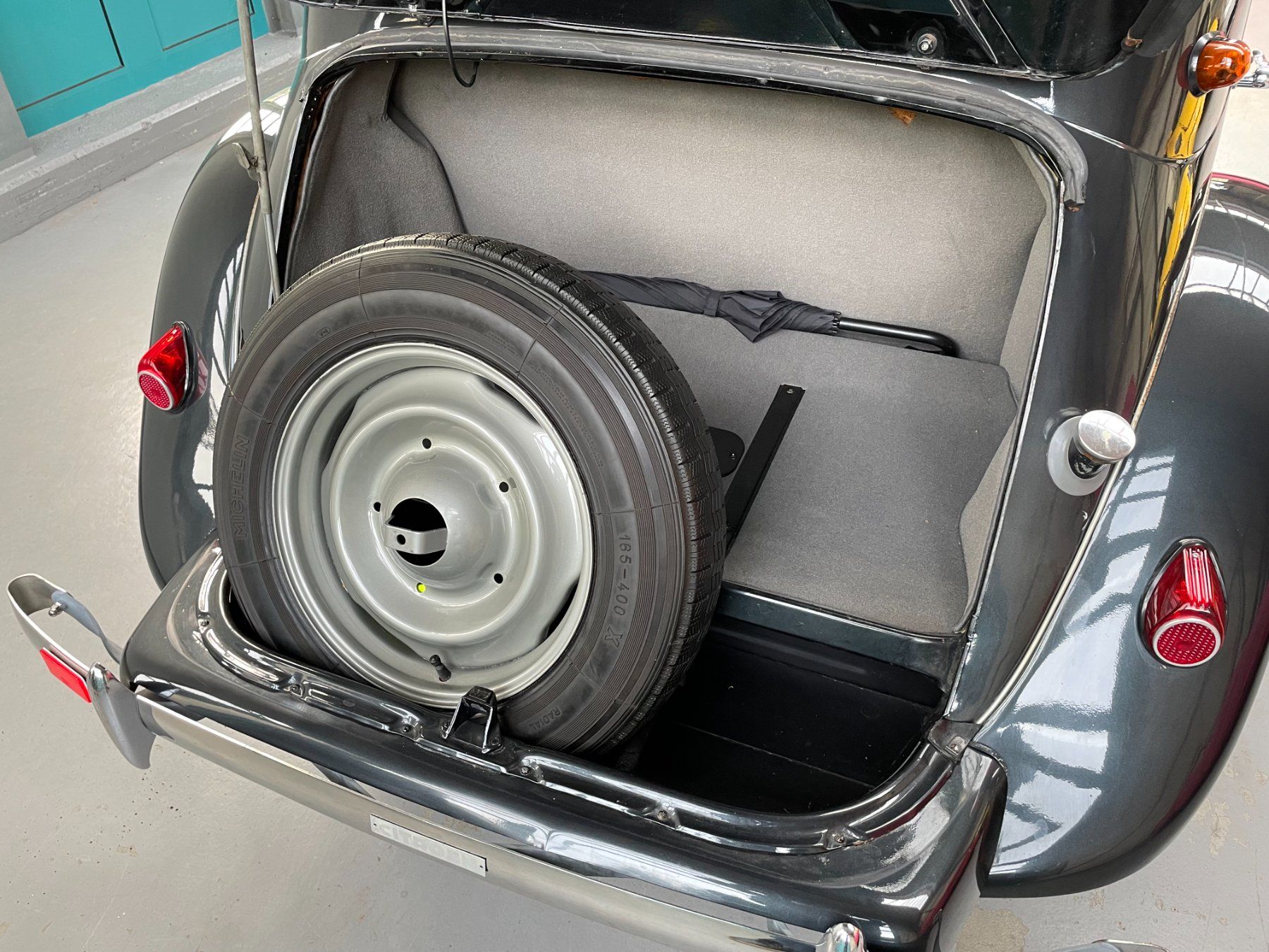 Citroën Automobili: Citroen Traction 11 – Usato da Suhr venduto da fincars 6