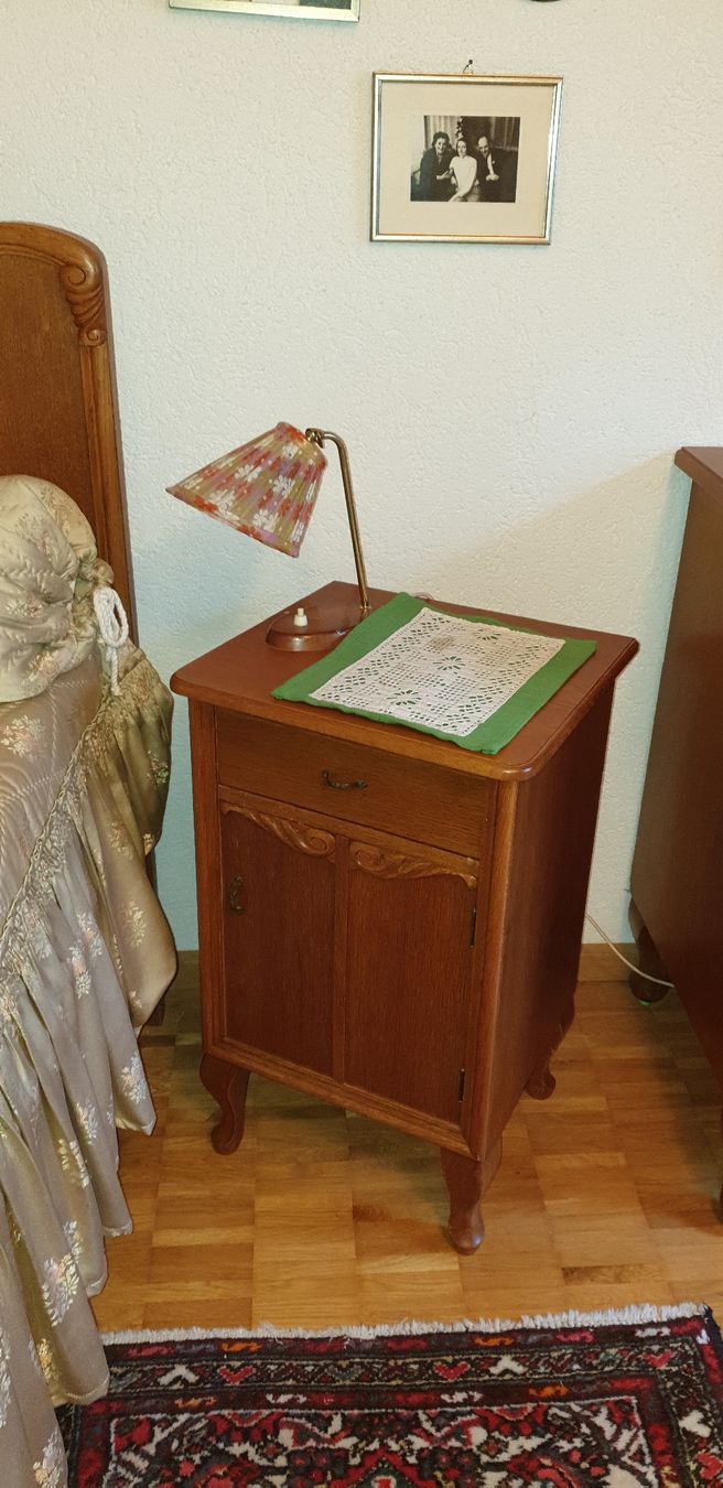 Lits: Ancienne chambre complète – D'occasion à Cortébert par fli_yk5q 2