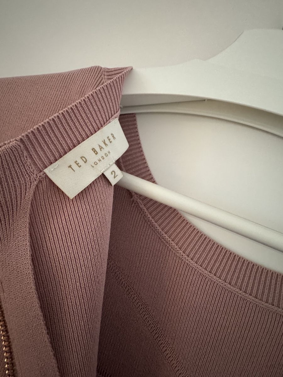 Vestiti: Ted Baker – Usato da Gümmenen venduto da Monsieur_Finn 3
