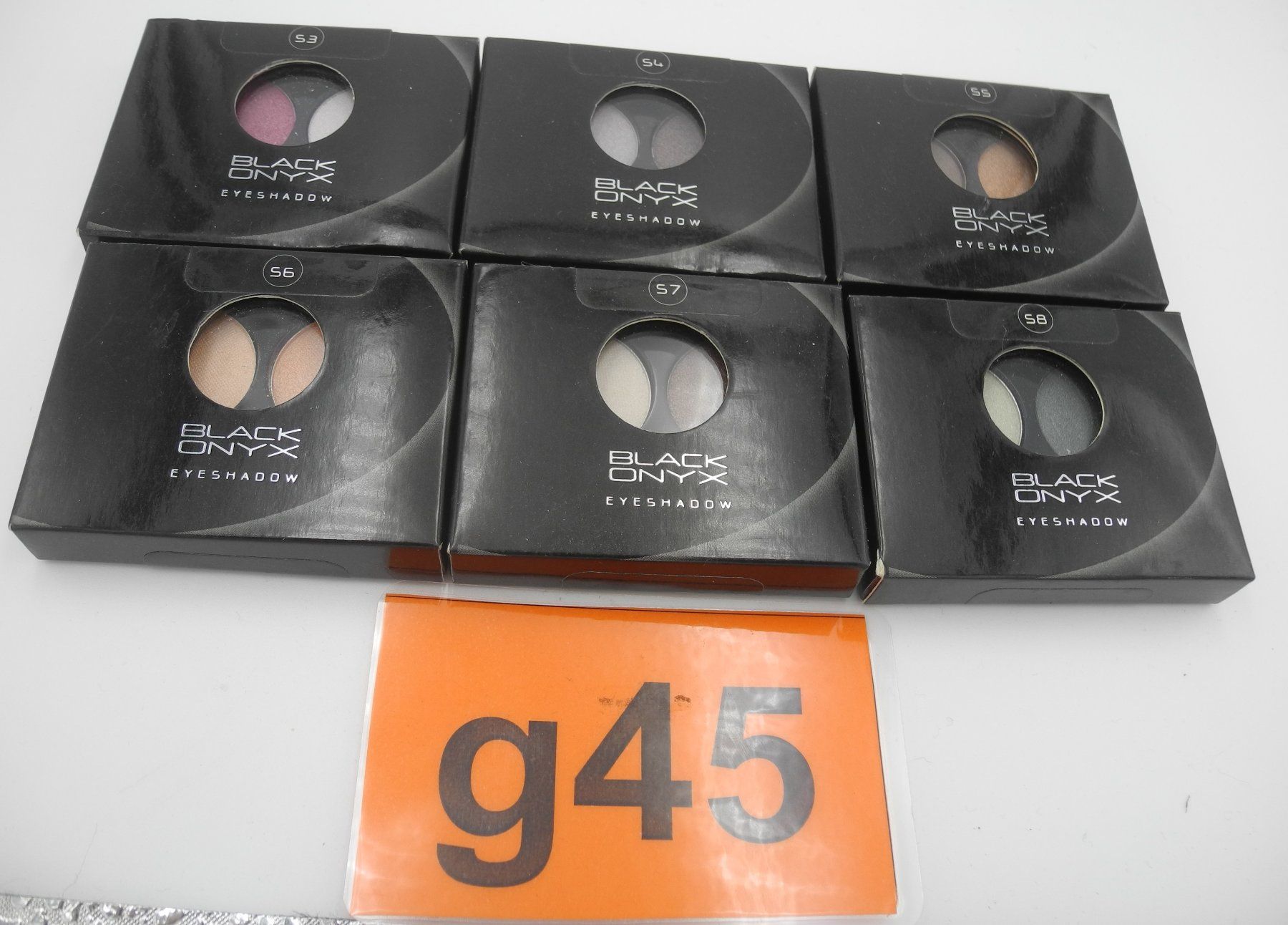 Make-up: 6 Stk. Lidschatten Black Onix, div. Farben, Nr. g45 – Nuovo e nell'imballaggio originale da Kottwil venduto da Crazyrolf