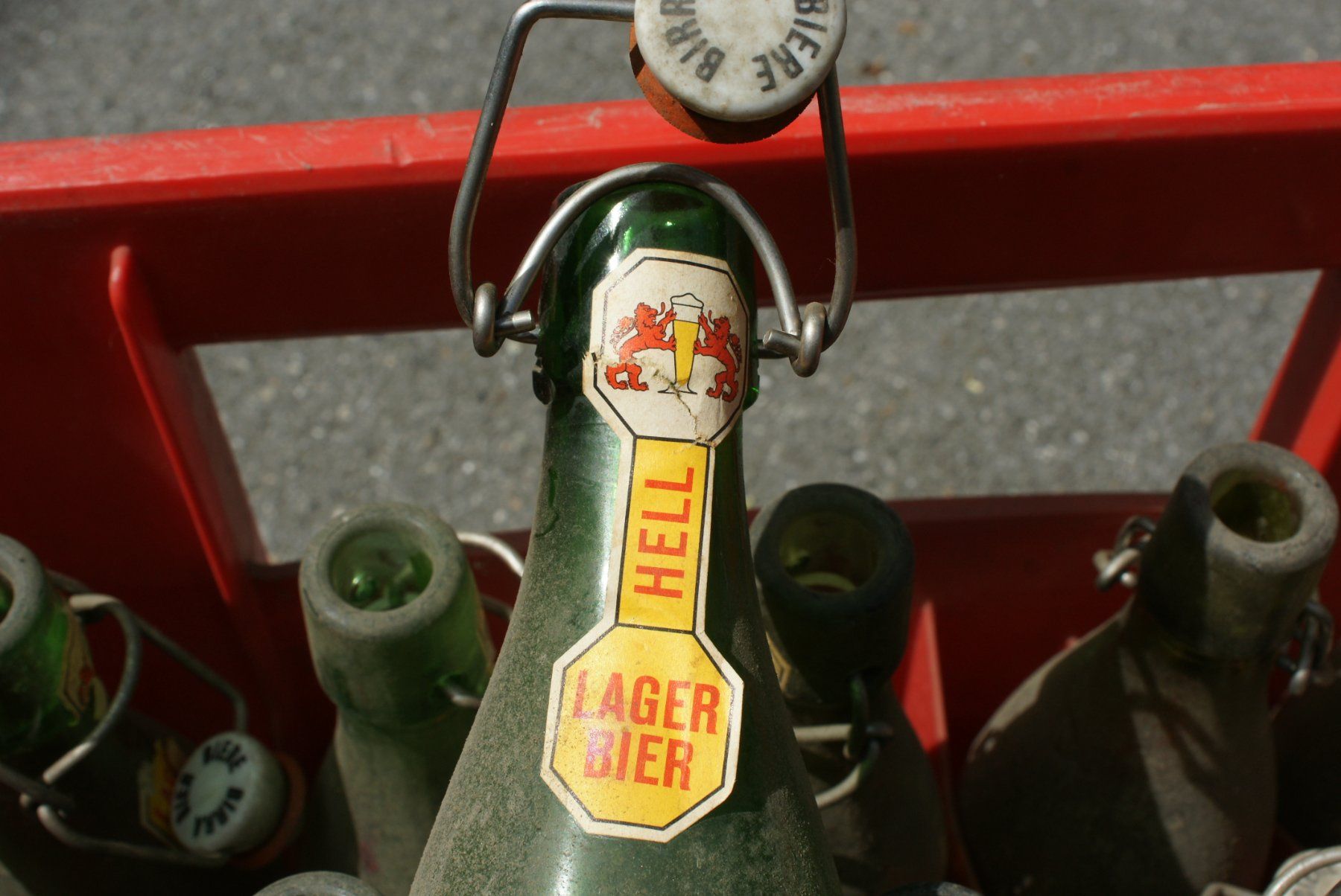 Bicchieri, Caraffe & Bottiglie: Harass Löwengarten mit Bierflaschen komplett – Usato da Schaan venduto da Jtd 4