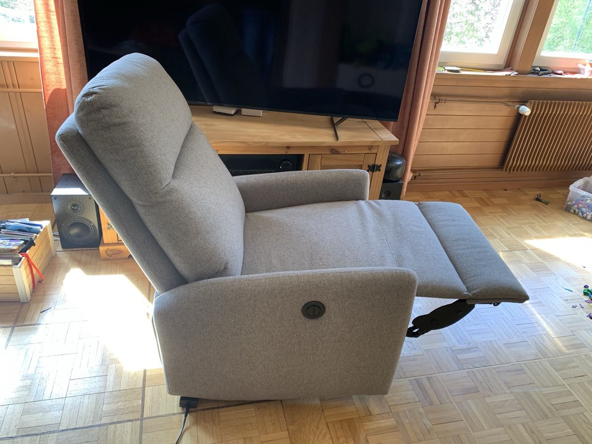 Jysk Poltrone: Relaxsessel VONSILD elektrisch hellgrau – Nuovo (secondo la descrizione) da Bischofszell venduto da arca73 2
