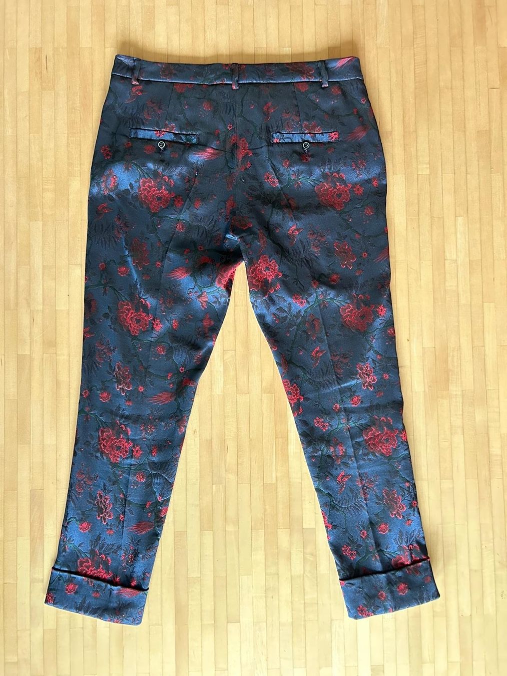 Pantaloni: Seductive Stoffhose Gr. 42 dunkelblau mit Rosen – Usato da Wädenswil venduto da coconut1289 5