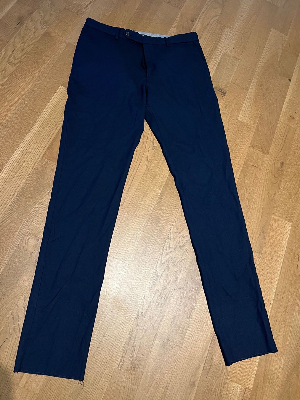 Zara Pantaloni: Zara Chino Gr. 40 – Usato da Altendorf venduto da wqv_97