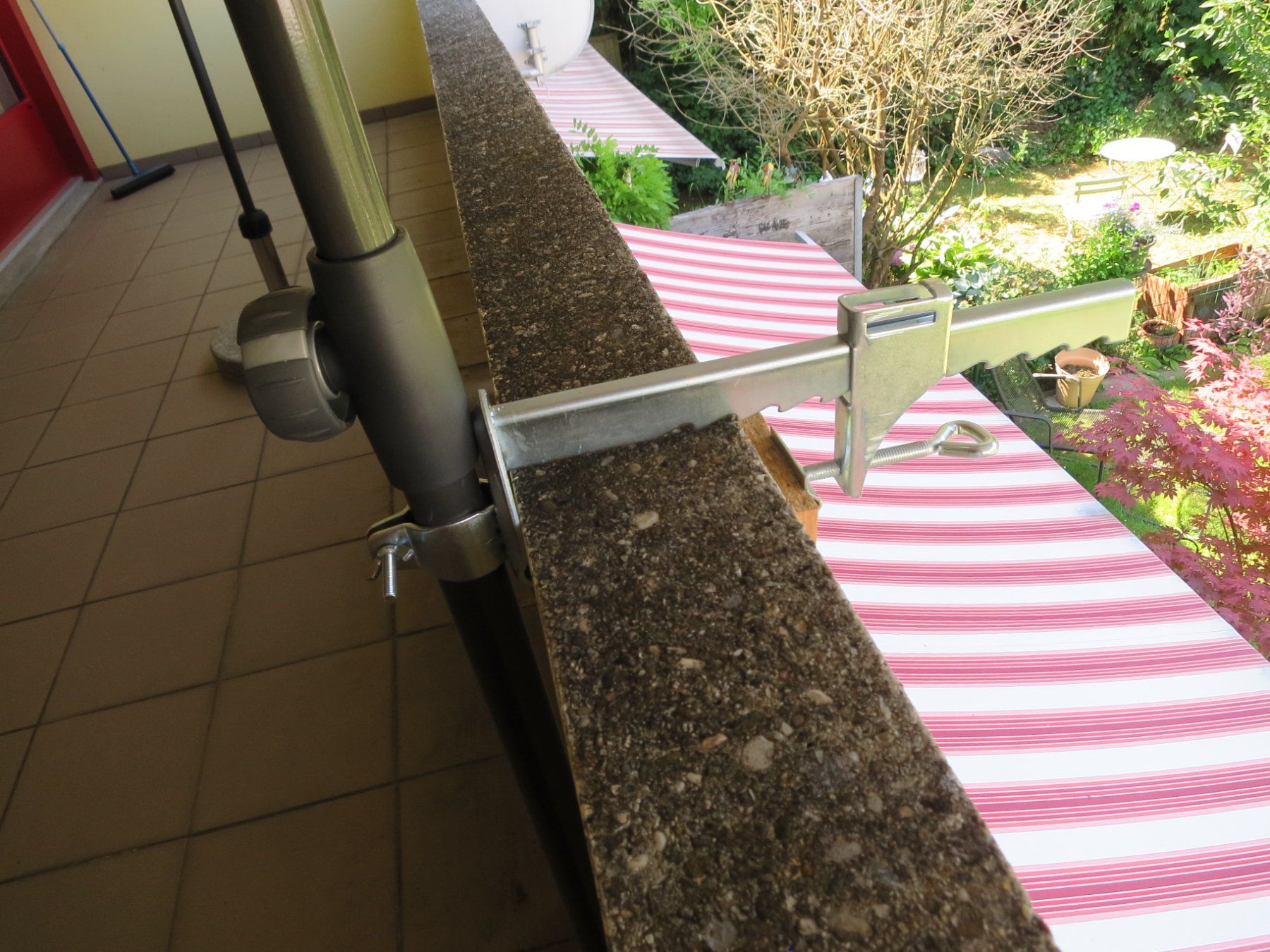 Supporti a parete: Sonnenschirmbalkonklammer – Nuovo e nell'imballaggio originale da Rheinfelden venduto da kampak 3