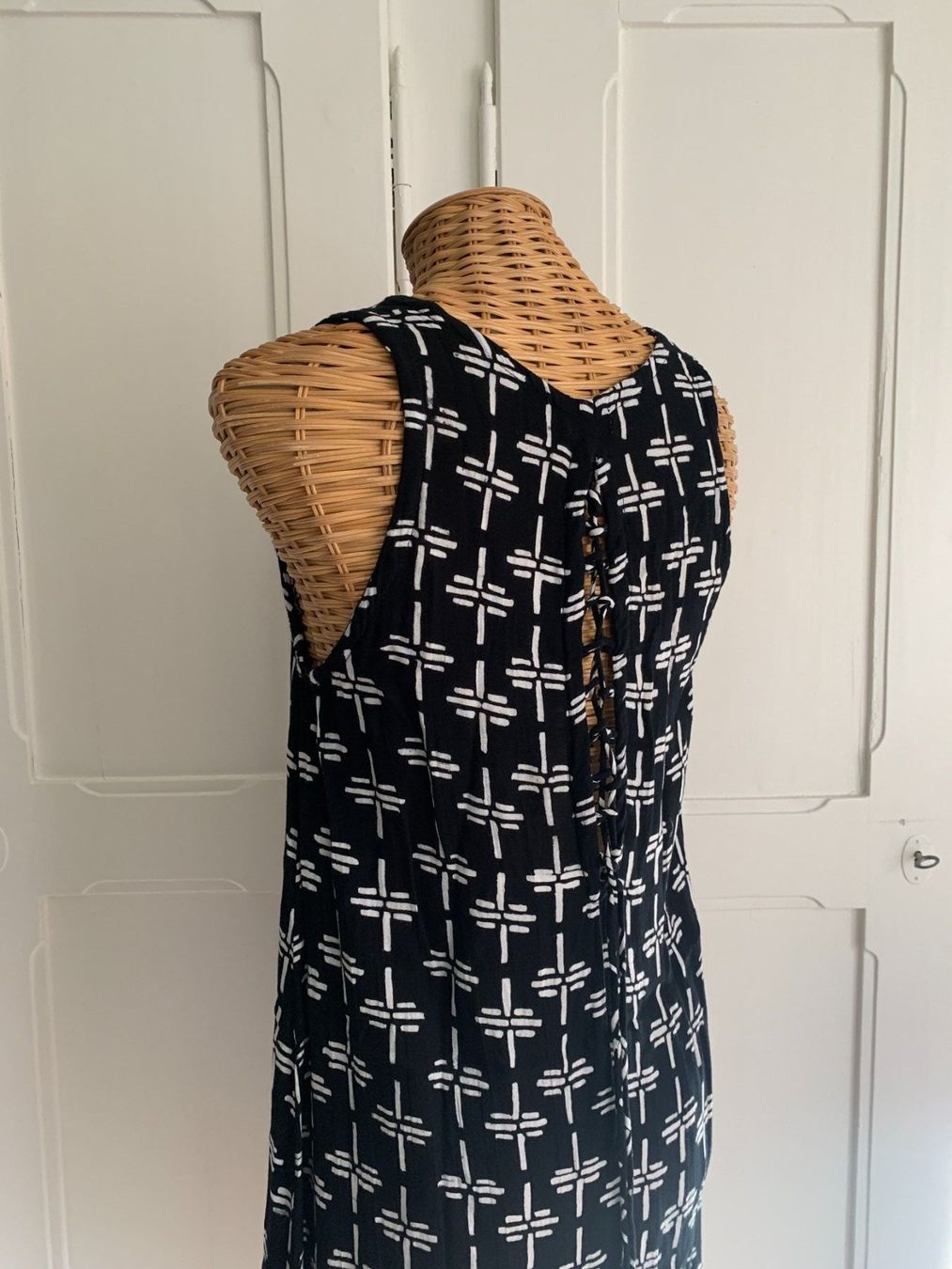 Vestiti: ITSY IBIZA - Kleid schwarz-weiss S – Usato da Zürich venduto da Diazaio 2