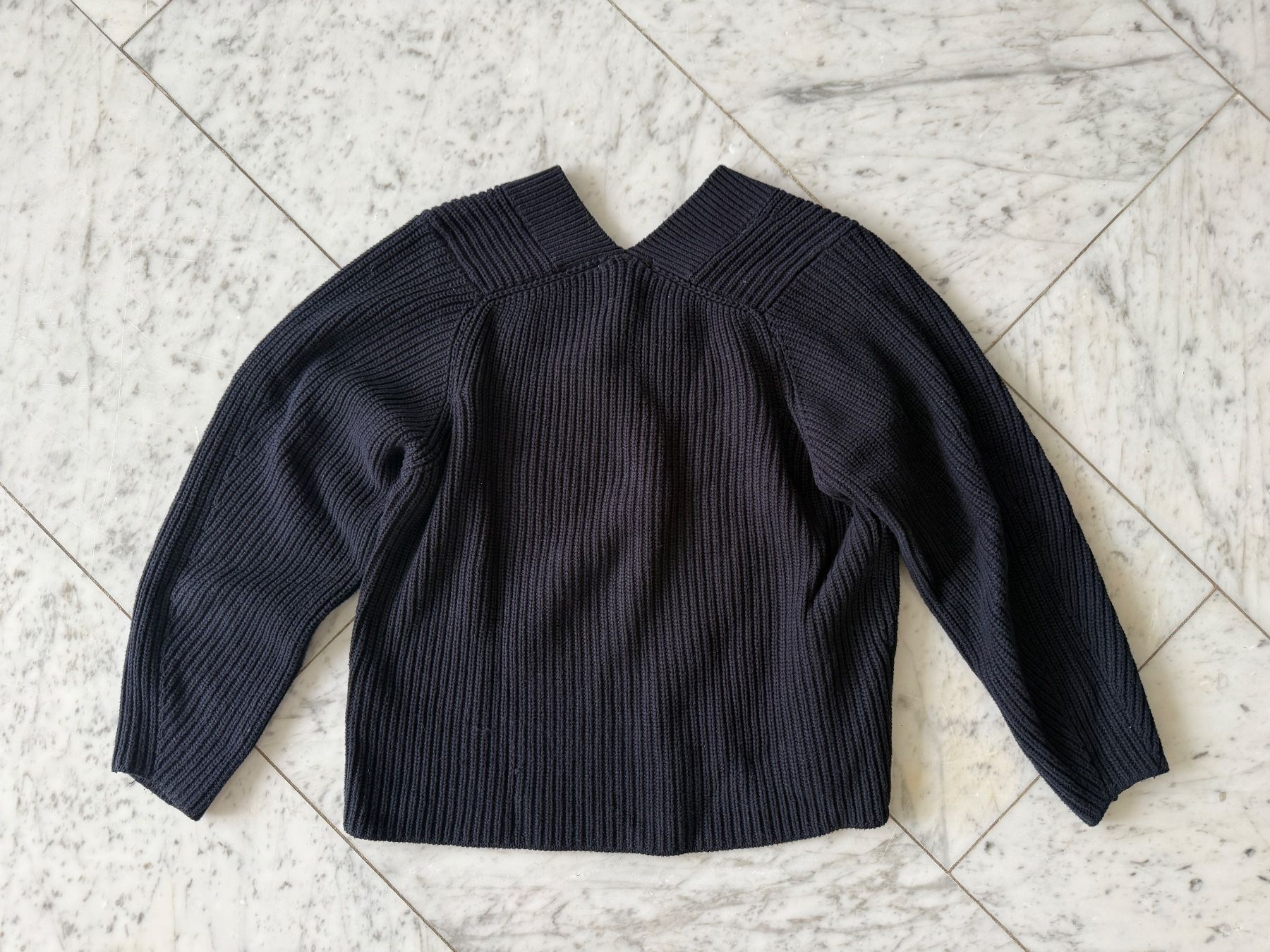 Pullover & Sweatshirts: Schwarzer Woll Pullover weit geschnitten, Grösse 36 – Gebraucht aus Seewen SO von HappyHappyHappy 1
