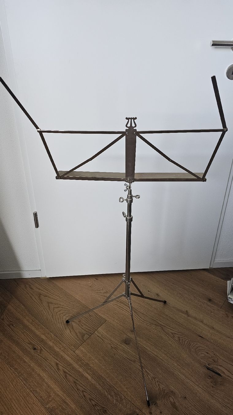 König & Meyer Supporti per strumenti musicali & leggii: K&M Notenständer höhenverstellbar – Usato da Sirnach venduto da pius062 5