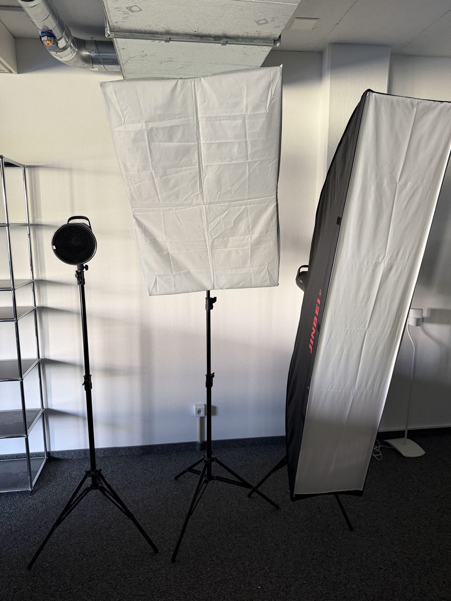 Jinbei Flash: Jinbei Studioblitz DM-5 Set mit Softboxen und Stativ – Usato da Nänikon venduto da MircoPellegrino