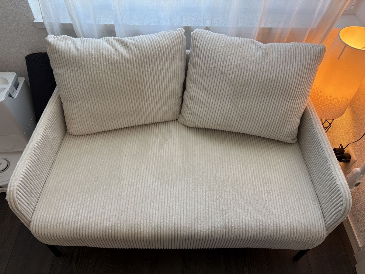 Mömax Divani: 2-Sitzer Sofa Miami Beige/schwarz Webstoff Breite 120cm – Usato da Dübendorf venduto da Mausis 2