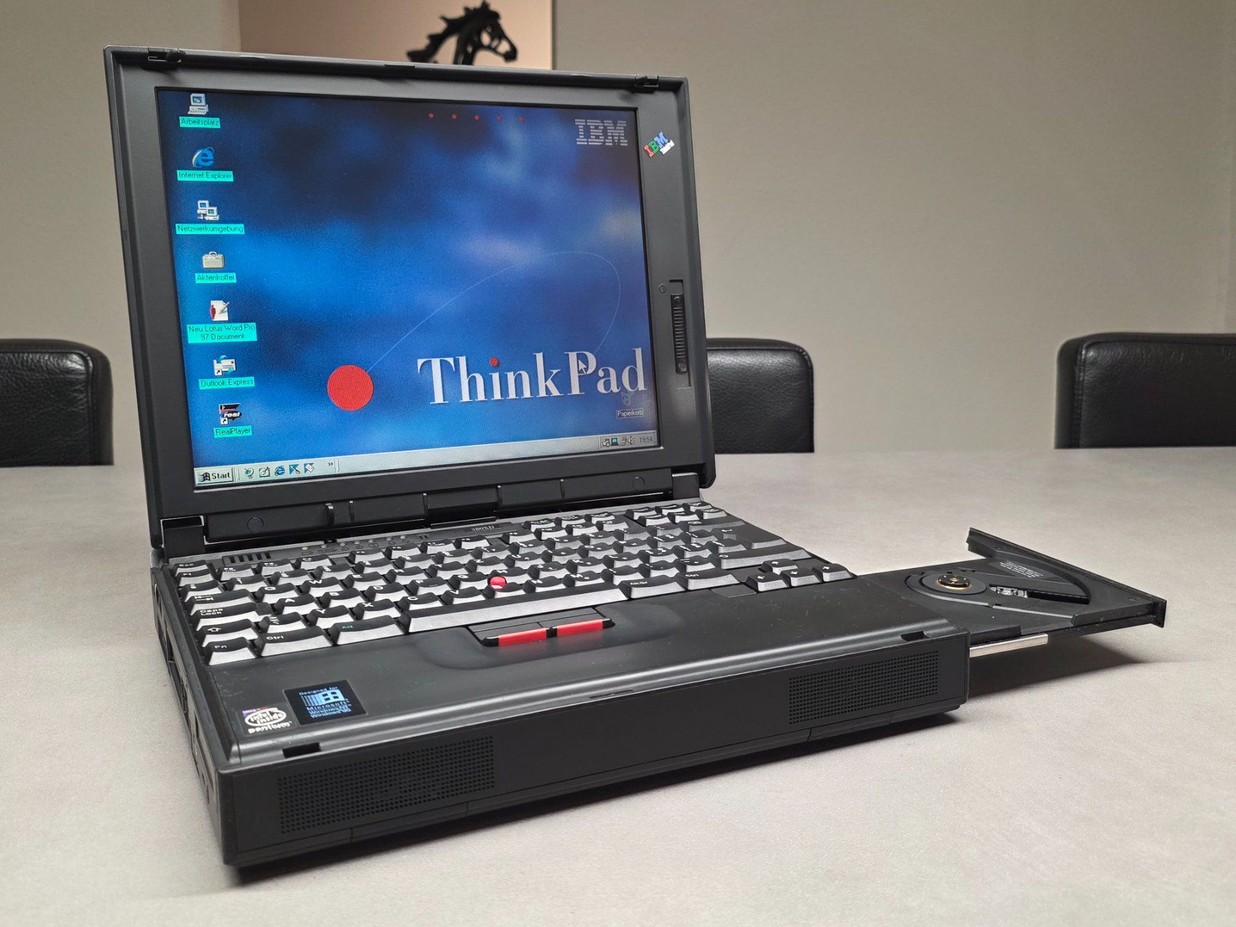IBM Portables: IBM ThinkPad 380XD - Type 2635 – D'occasion à Lausen par -Vendetta- 1