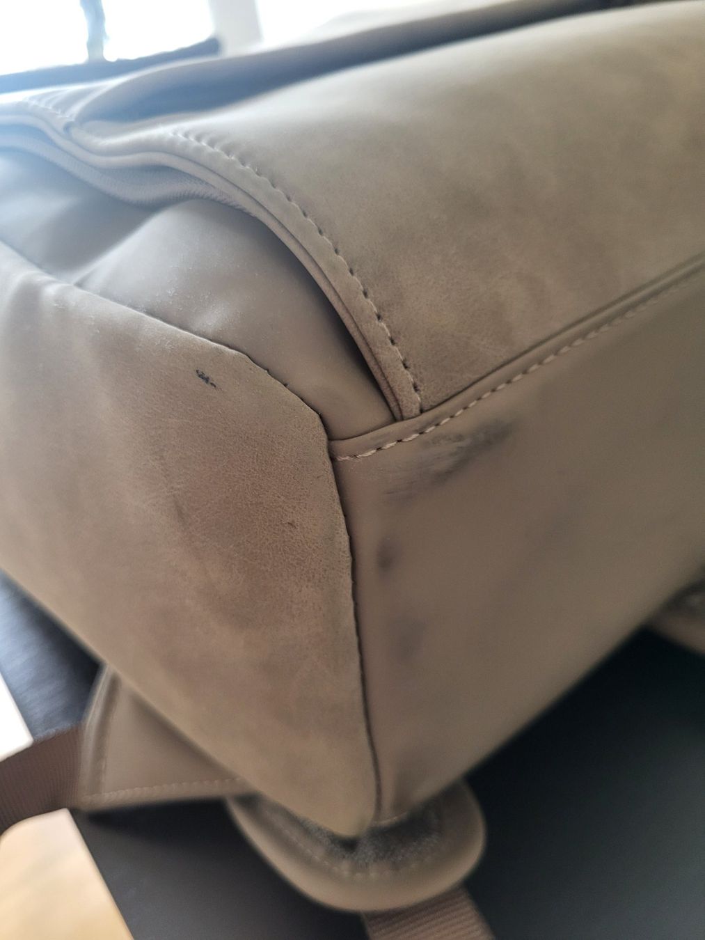 Kapten & Son Zaini: Kapten & Son Bali Pro Walnut Rücksack – Usato da Wallisellen venduto da gcsabi 4
