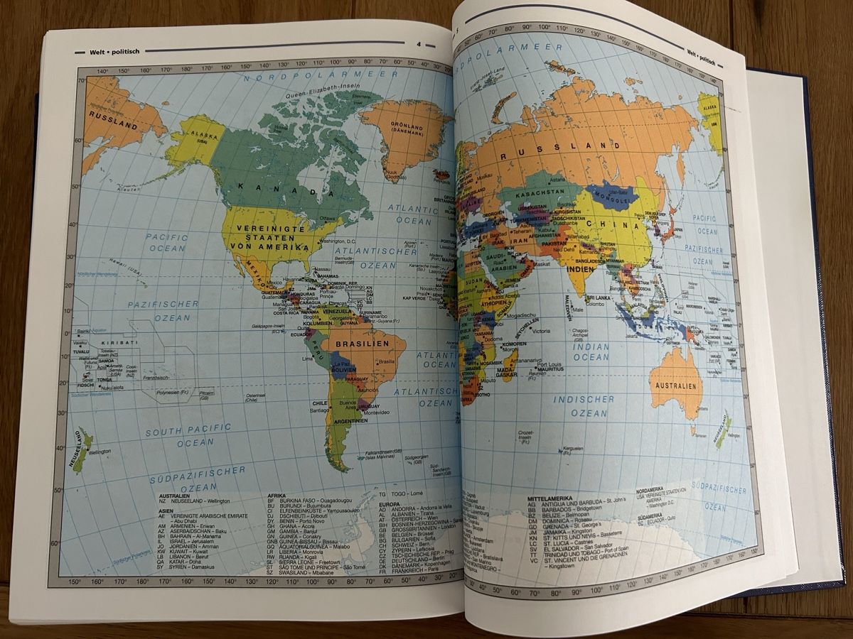 Libri: Bertelsmann Universal Lexikon A-Z mit Atlas – Usato da Bern venduto da kat_sm88 7