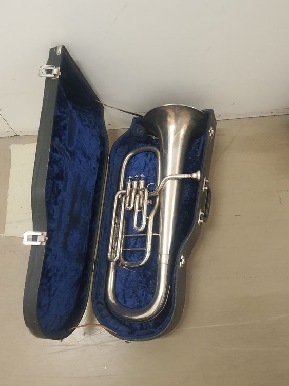 Wilson Spezial Euphonium, argenté, avec étui (D'occasion) à Pont-de-la ...