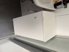 Badezimmerschrank / Unterschrank – Weiss – VB CHF10