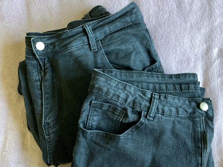 2 Paar schwarze Jeans 2XL