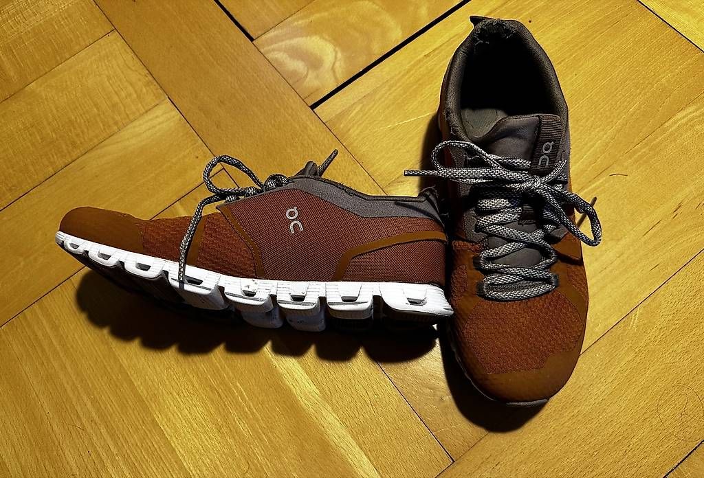 On Scarpe da donna: On cloud Schuhe Grösse 41 – Usato da Zollikon venduto da max_rg2l 1