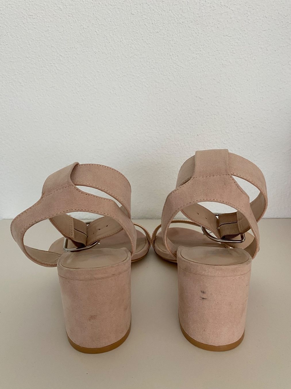 Scarpe da donna: Sandalen rose-gold Grösse 40 – Usato da Oberrohrdorf venduto da SMZ00 1