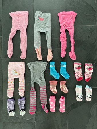 Schöne Mädchen Strumpfhosen & Socken Set, Grösse: 74 / 80