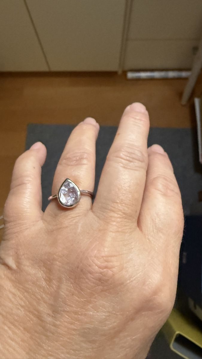 Anelli: Silberring mit lila Zirkonia, Gr57 – Nuovo e nell'imballaggio originale da Ebikon venduto da Leonidas2 3